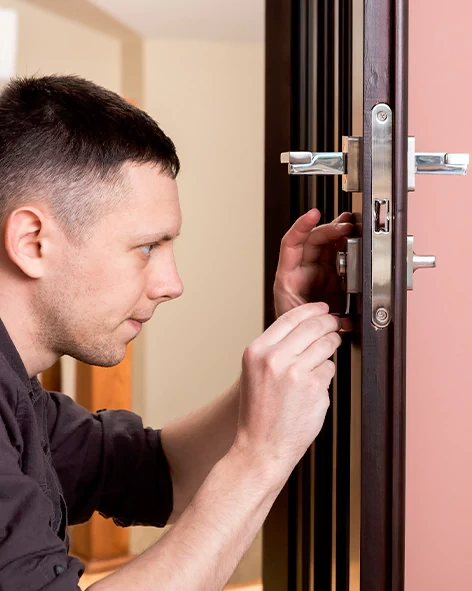 : Professional Locksmith For Commercial And Residential Locksmith Services in Earlimart, CA