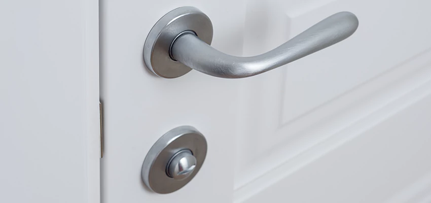 Single-Occupancy Restroom Locks Repair in Earlimart, California