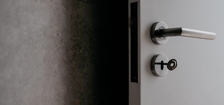 Front Door Handle Repair And Installation in Earlimart, CA